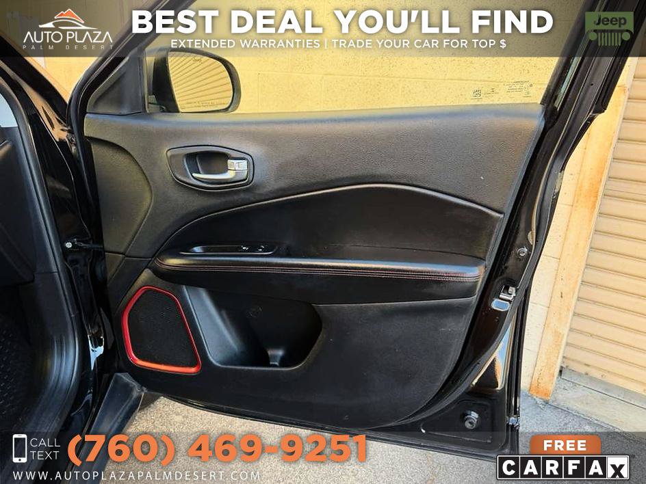 Used 2018 Jeep Compass Trailhawk w/ Leather Interior Group AWD/4WD image 36