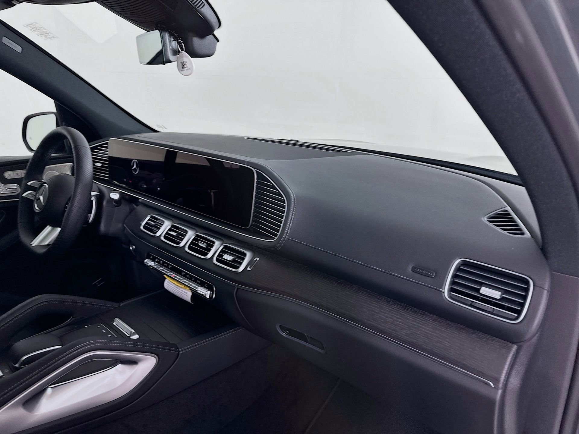New 2026 Mercedes-Benz GLS 450 4MATIC image 33
