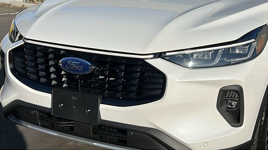New 2025 Ford Escape SE w/ PHEV Premium Package FWD image 5