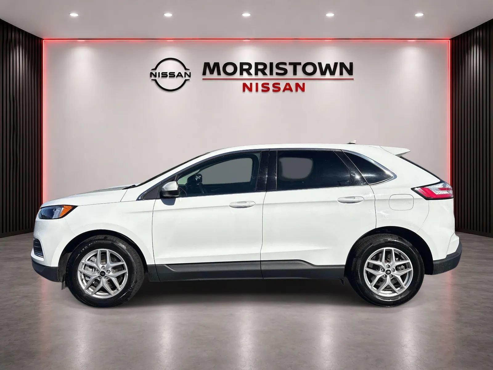 Used 2024 Ford Edge SEL AWD/4WD image 8