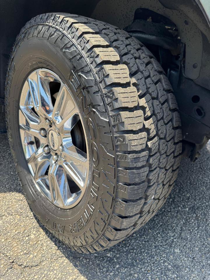 Used 2015 Ford F150 XLT w/ Equipment Group 302A Luxury AWD/4WD image 23