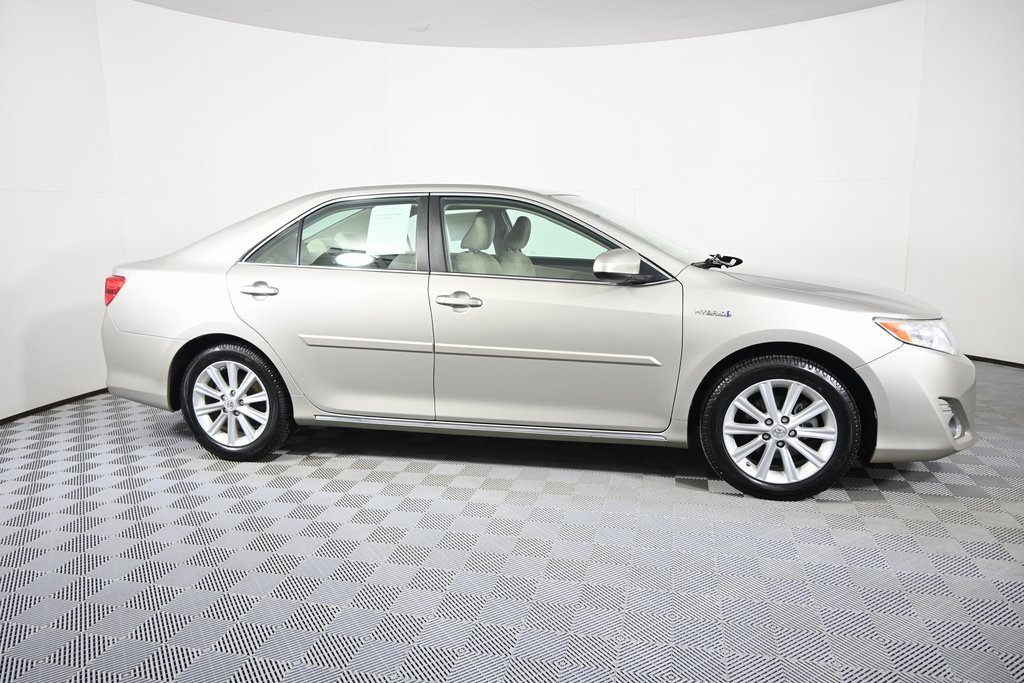 Used 2014 Toyota Camry LE image 8