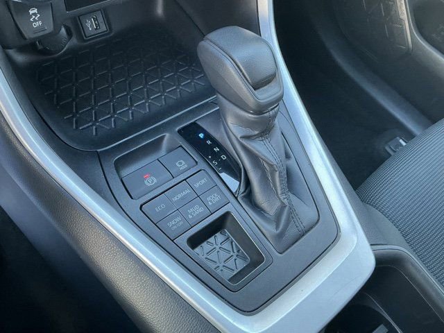 Used 2024 Toyota RAV4 LE image 22