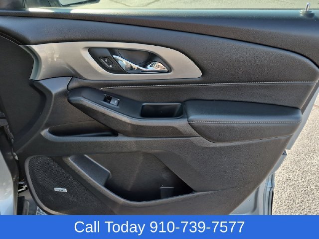 Used 2023 Chevrolet Traverse LT w/ LT Premium Package AWD/4WD image 38