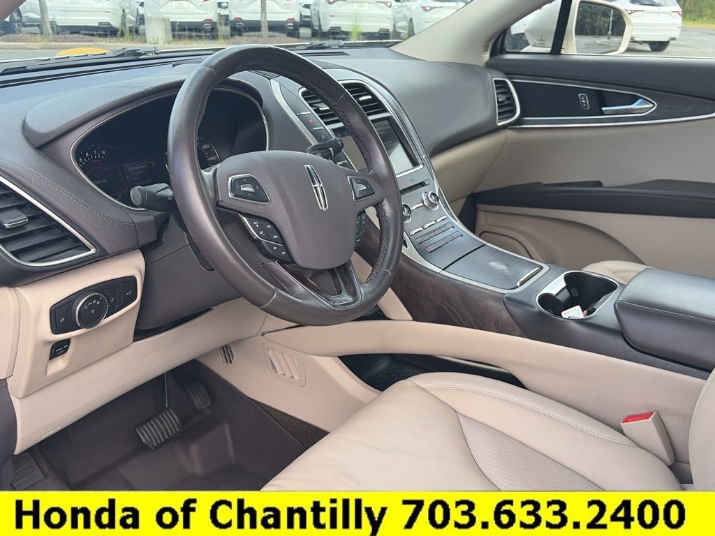 Used 2017 Lincoln MKX Select w/ Select Plus Package AWD/4WD image 21