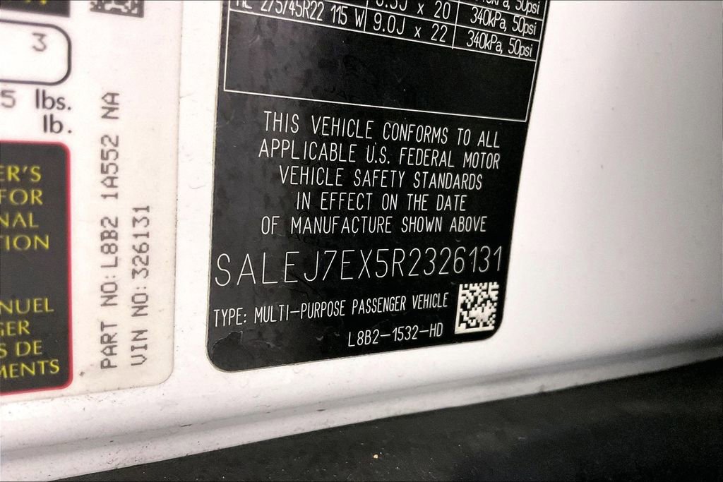 Used 2024 Land Rover Defender 110 S image 33