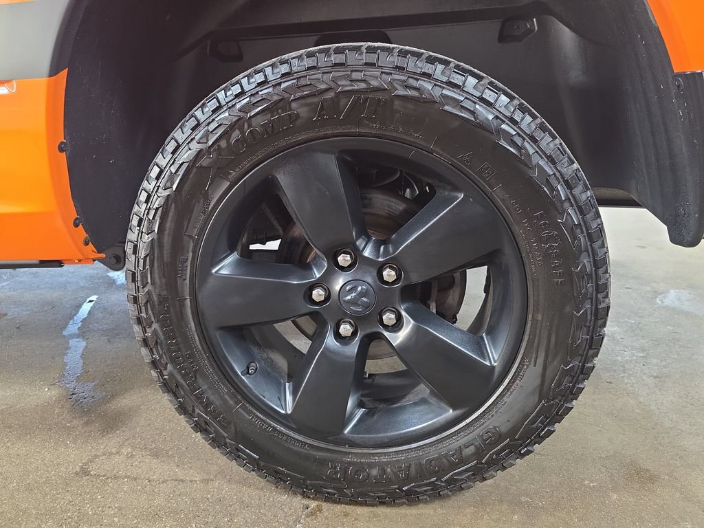 Used 2019 RAM 1500 Express w/ Ignition Orange Sport Package AWD/4WD image 31