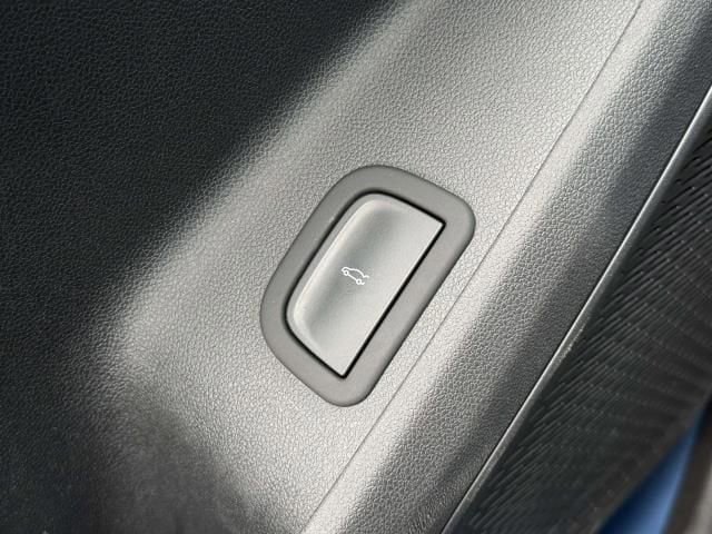Used 2025 Chevrolet Traverse LT AWD/4WD image 19