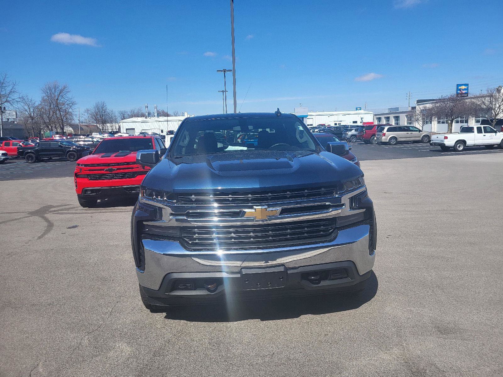 Used 2019 Chevrolet Silverado 1500 LT w/ Z71 Off-Road Package image 8
