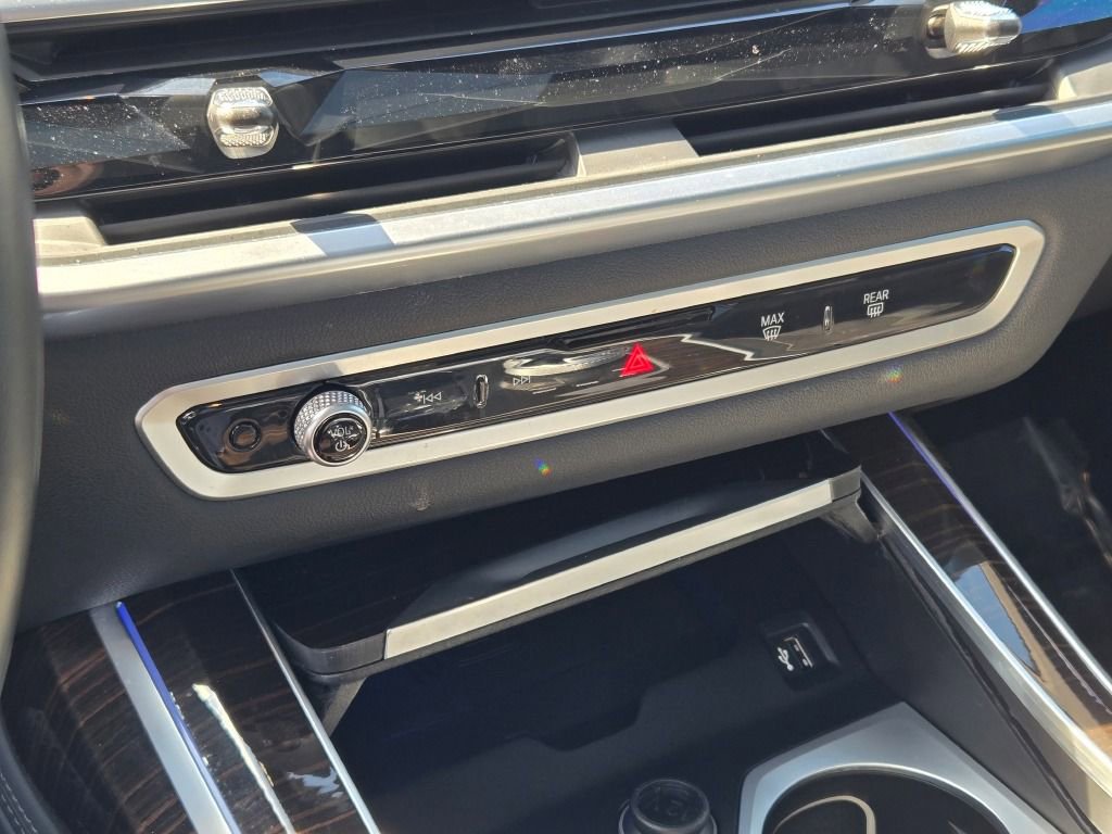 Used 2024 BMW X7 M60i w/ Executive Package AWD/4WD image 41