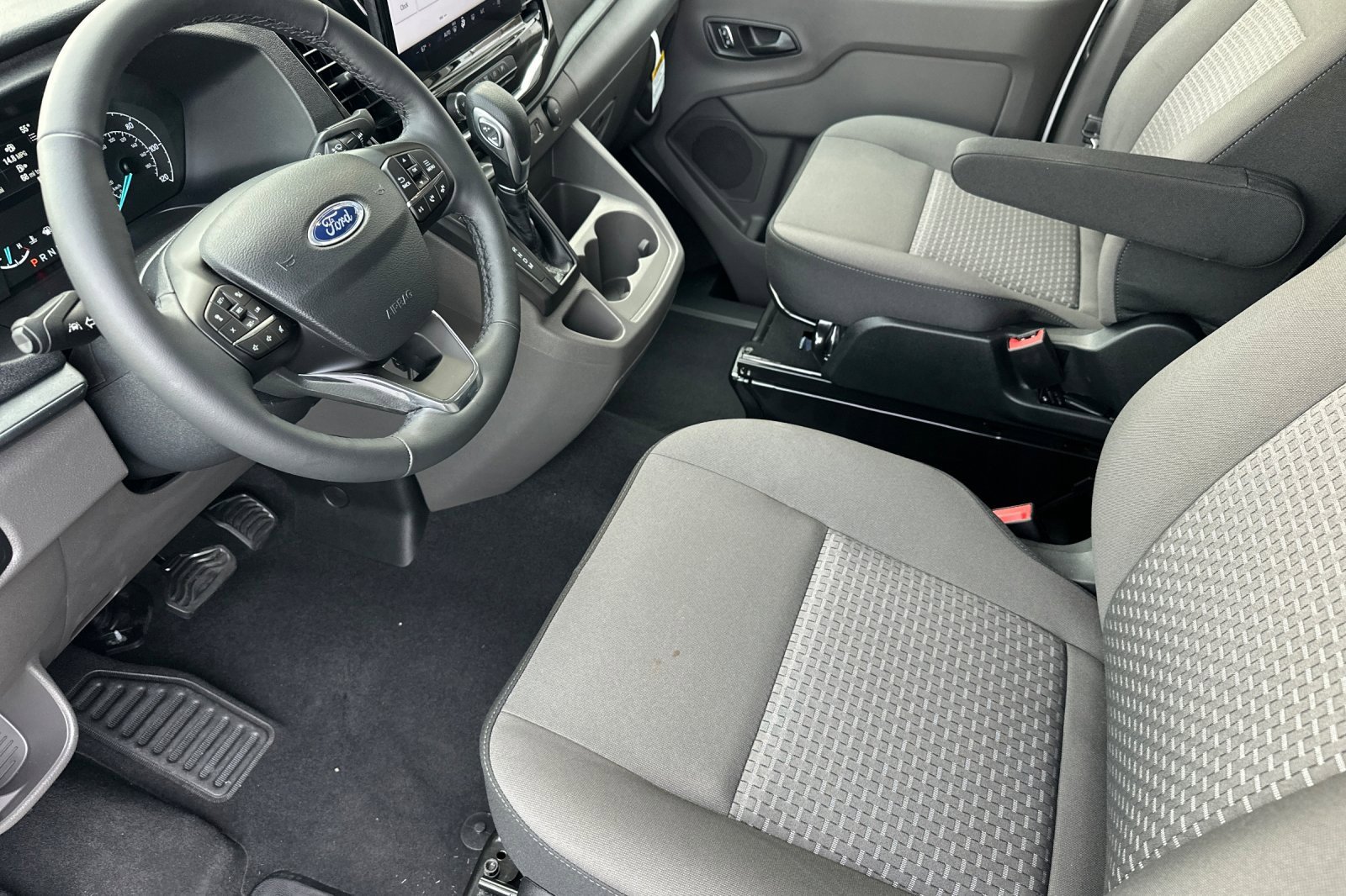 New 2025 Ford Transit 350 XLT image 10