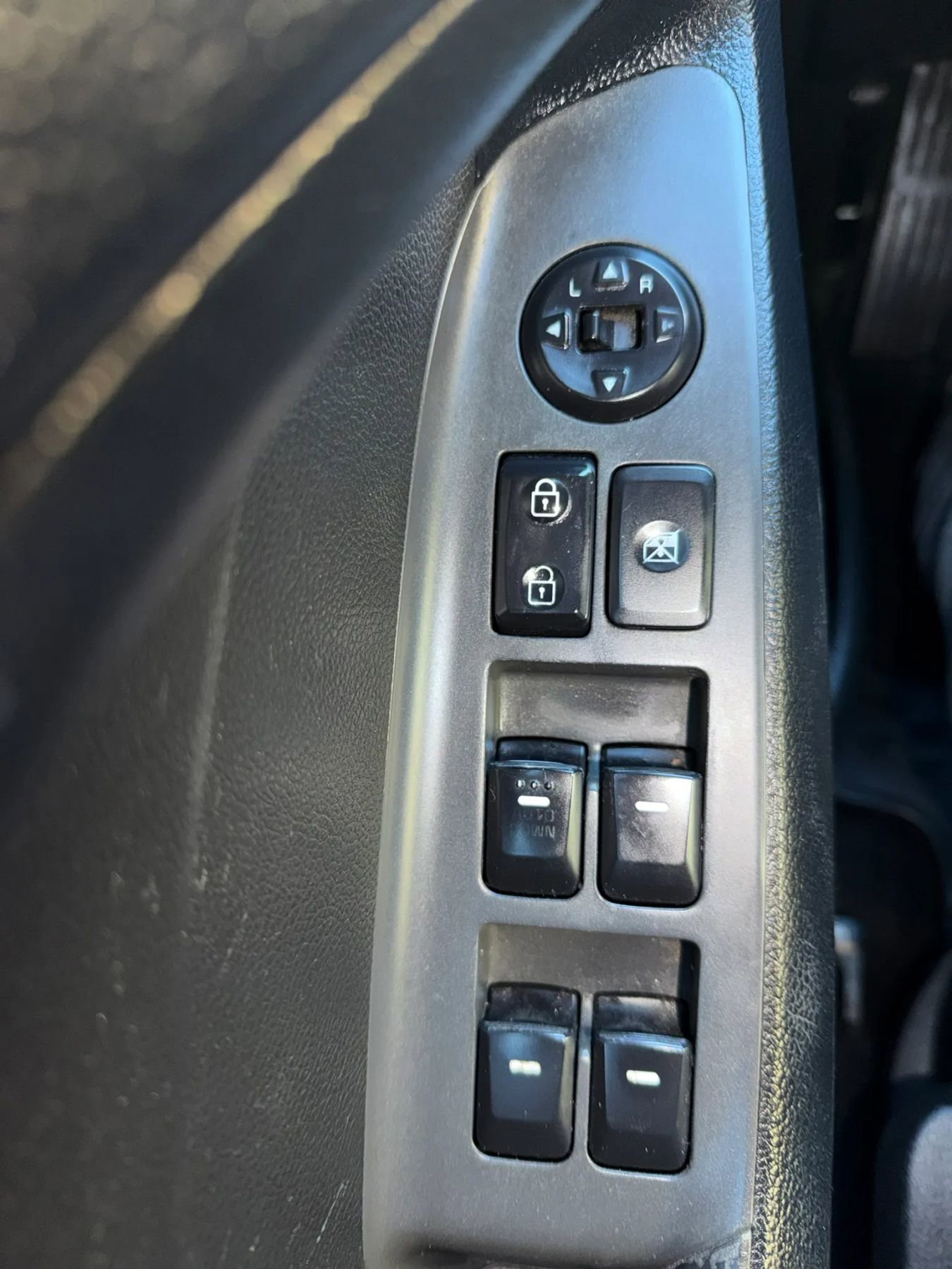 Used 2017 Kia Forte LX image 25