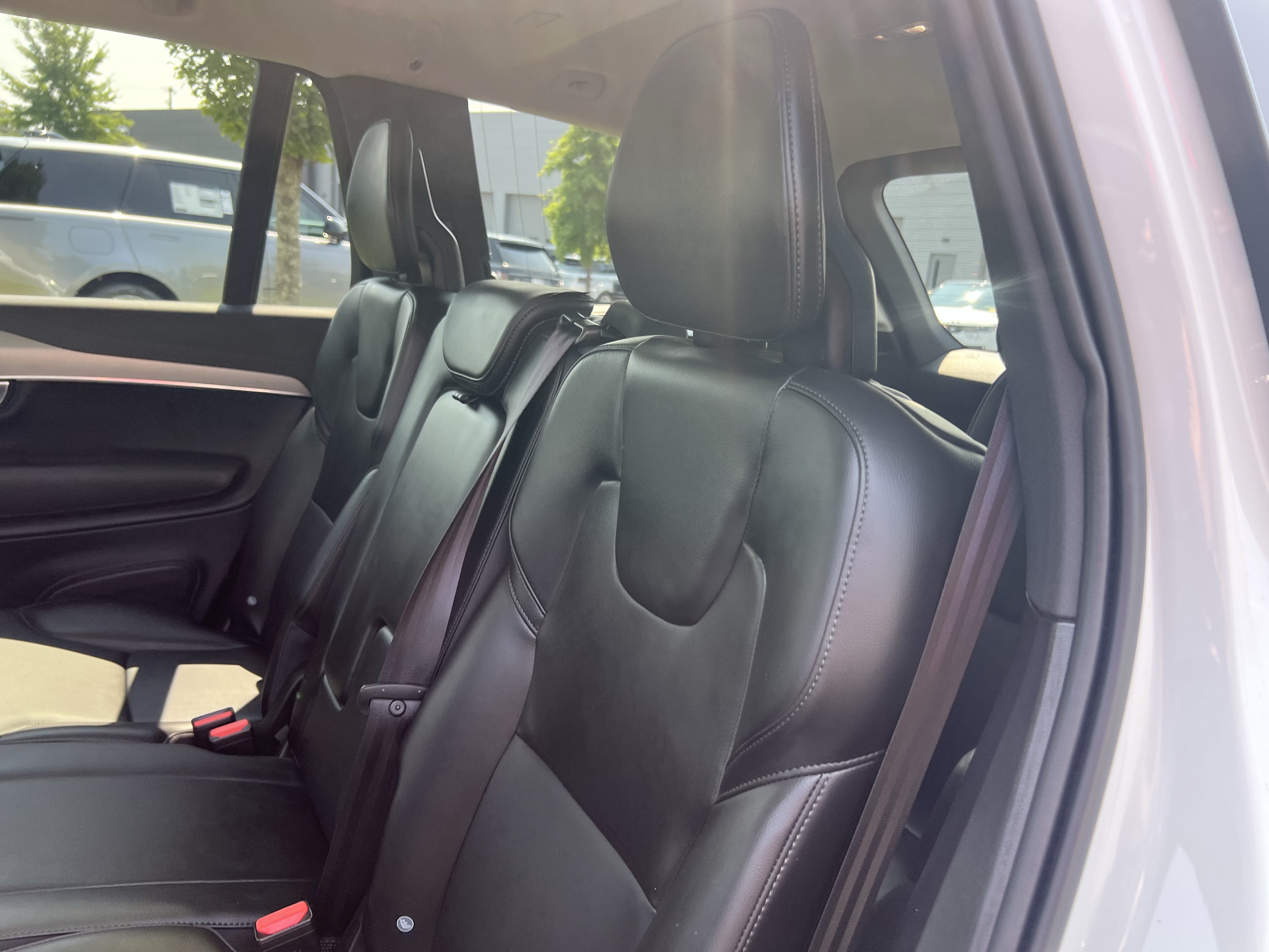 Used 2025 Volvo XC90 B5 Core AWD/4WD image 31