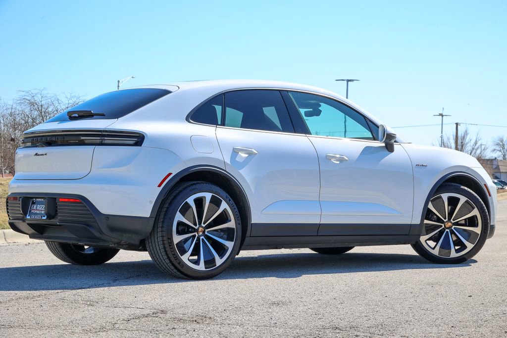 Certified 2025 Porsche Macan 4 Electric image 18