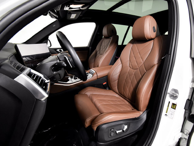 Used 2024 BMW X5 sDrive40i w/ Premium Package RWD image 4
