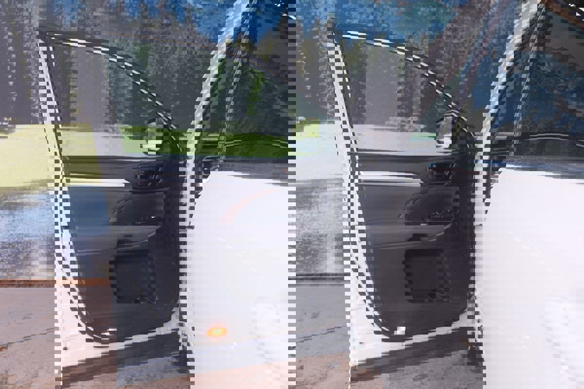 Used 2017 Toyota Highlander LE image 11