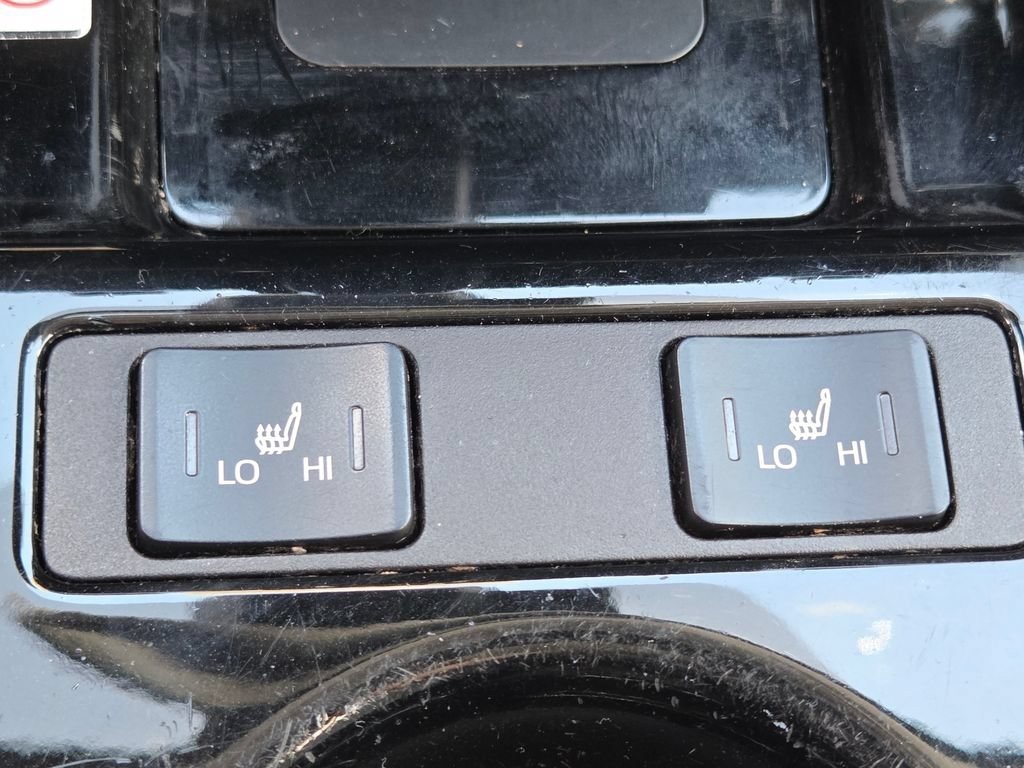Used 2019 Toyota Prius XLE AWD/4WD image 14