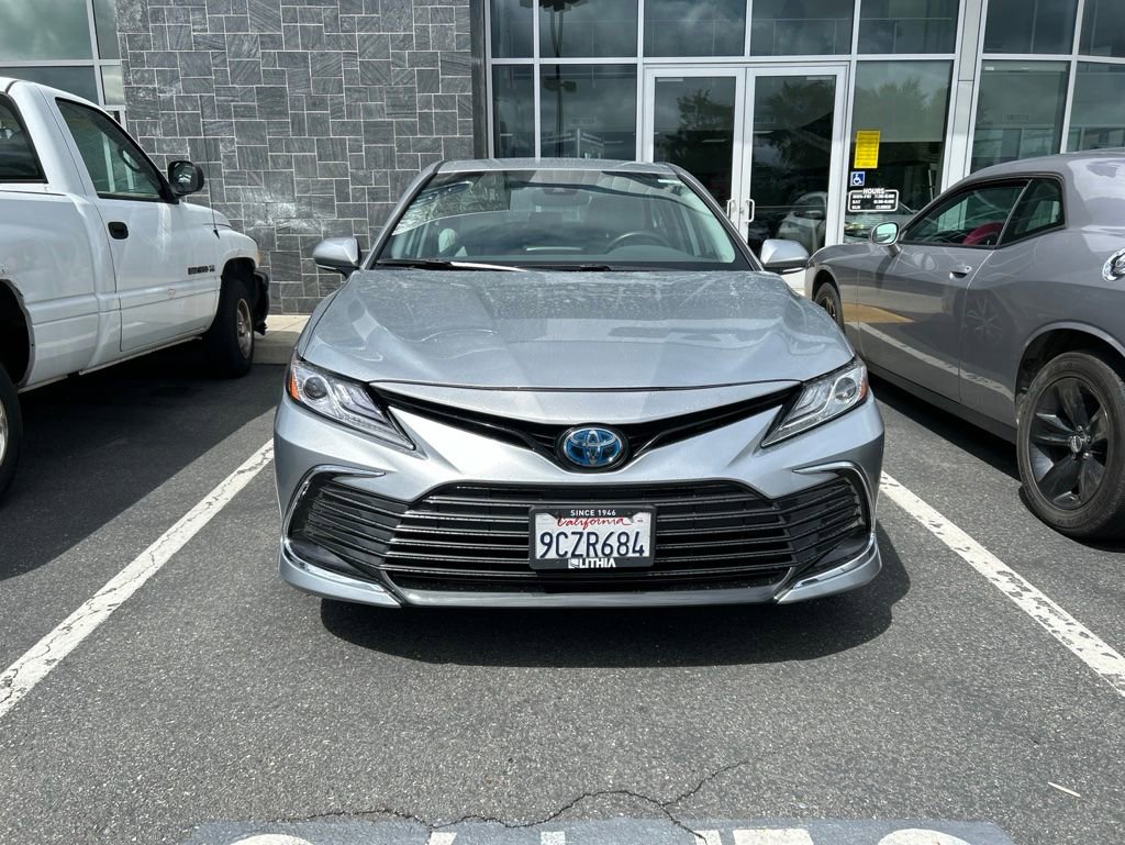 Used 2023 Toyota Camry XLE FWD image 6