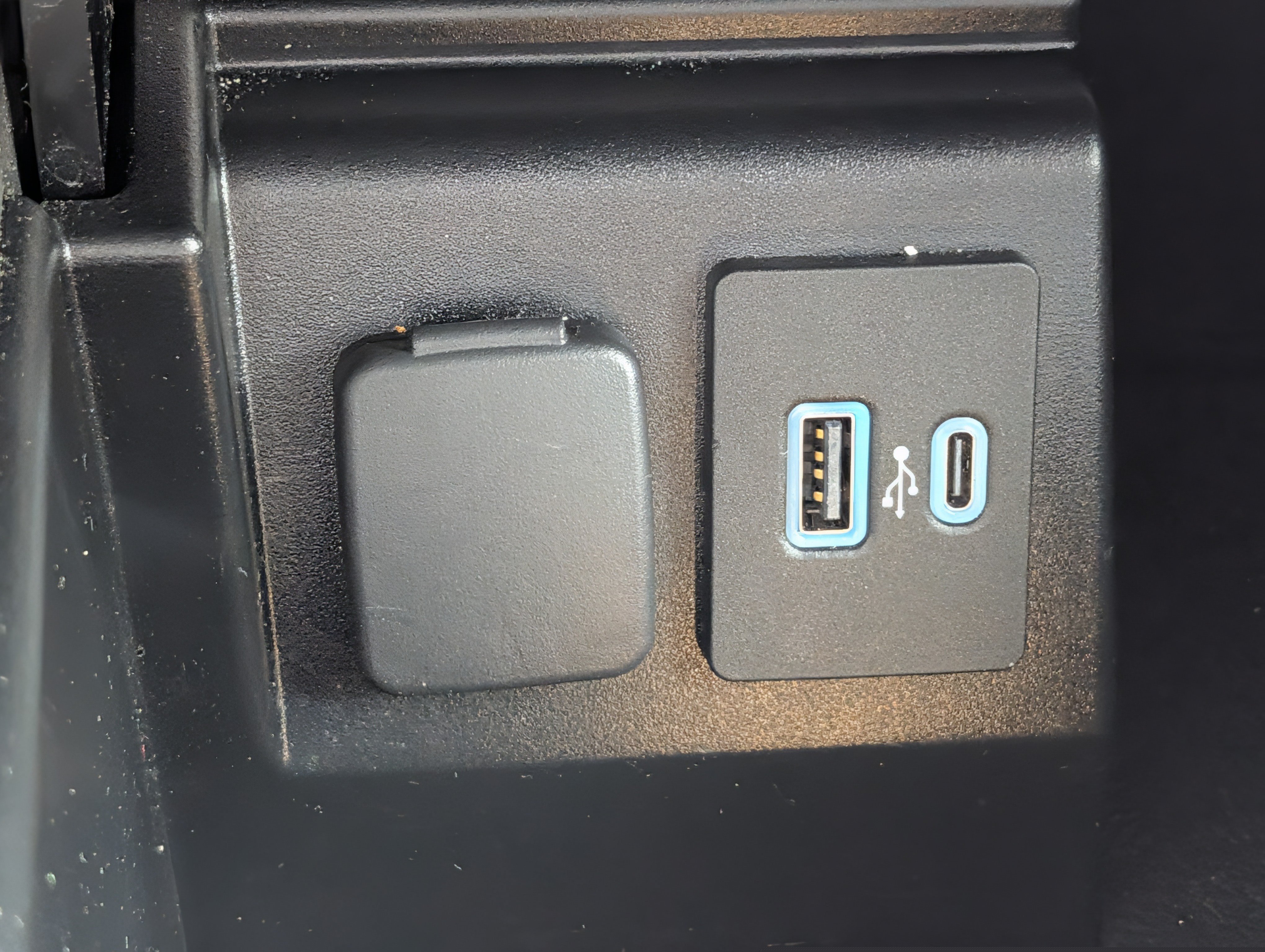 Used 2021 Ford Explorer ST w/ Equipment Group 401A AWD/4WD image 28