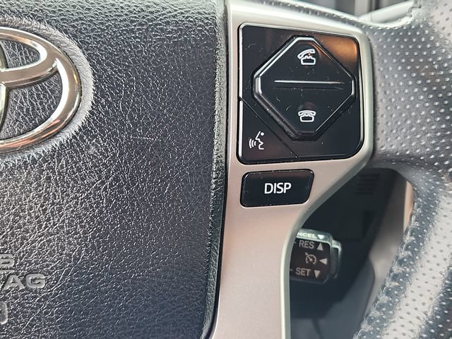 Used 2017 Toyota 4Runner Limited AWD/4WD image 19