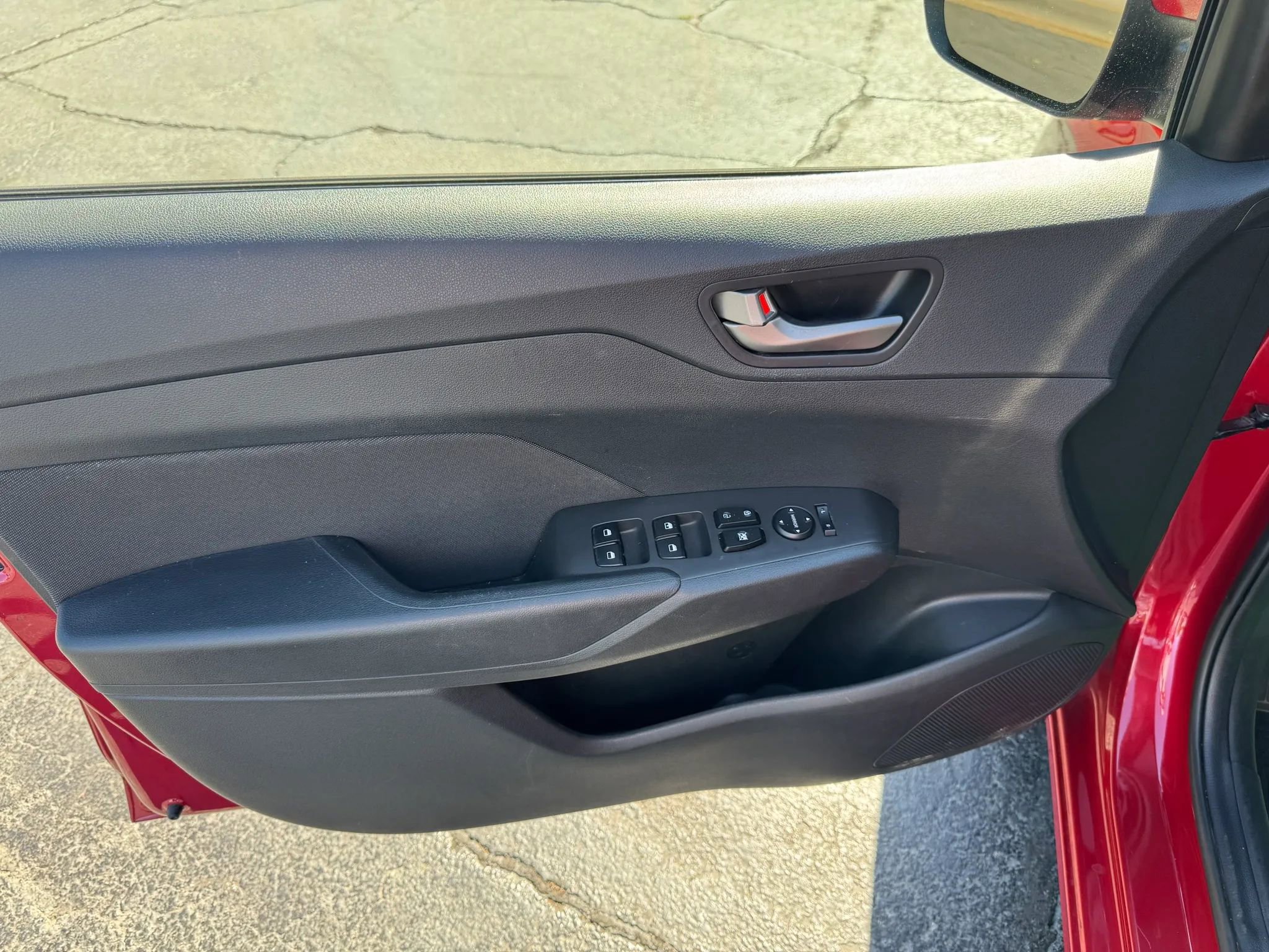 Used 2020 Hyundai Accent SE FWD image 10