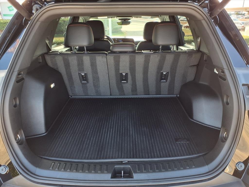 Used 2025 Chevrolet Equinox RS w/ Safety and Technology Package image 19