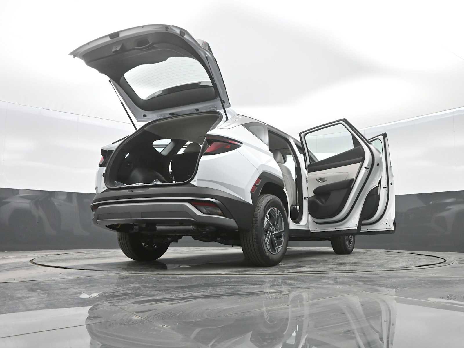 New 2026 Hyundai Tucson Blue SE w/ Tow & Go Package image 43
