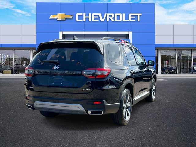 Used 2023 Honda Pilot Elite image 6