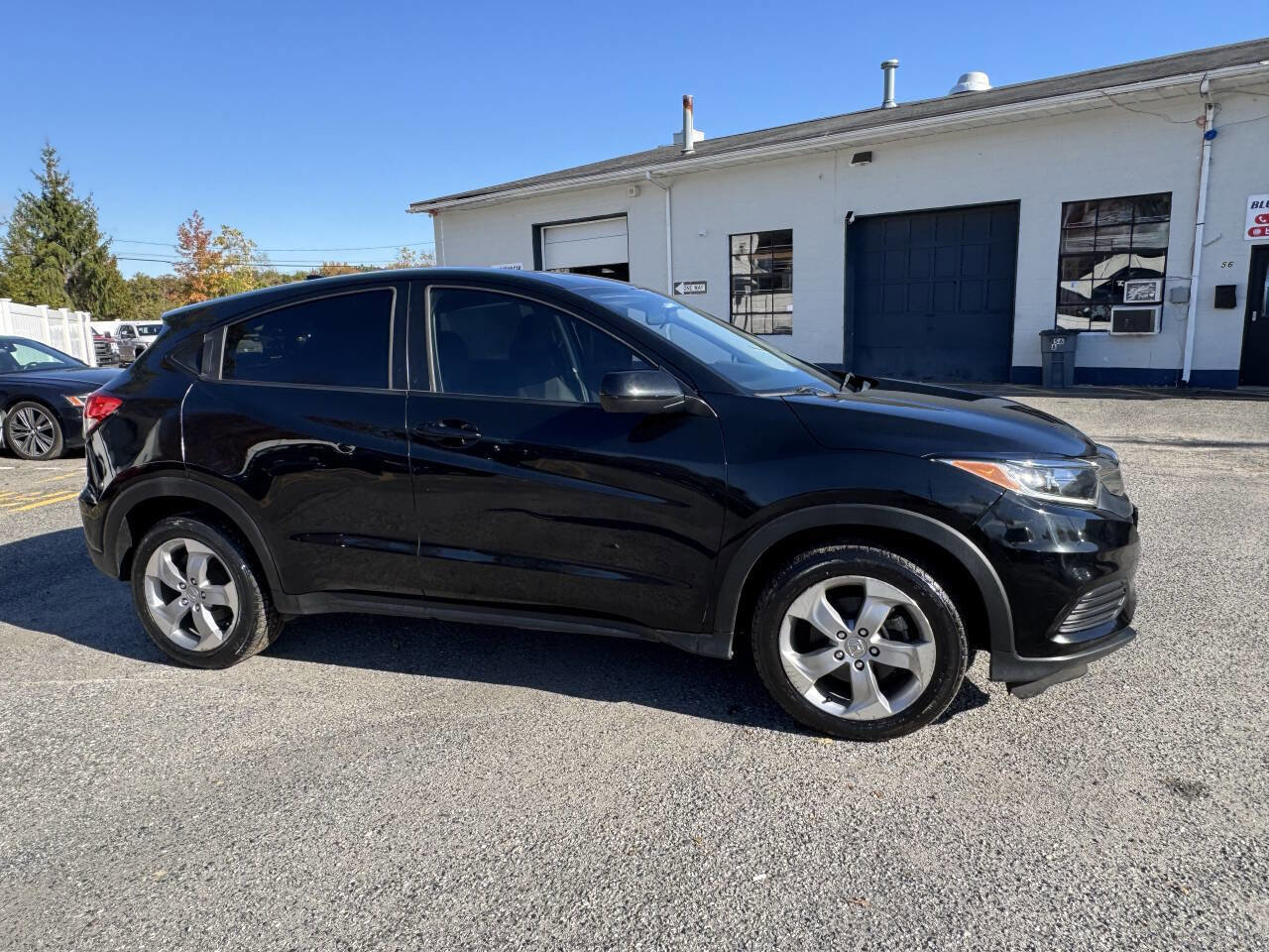 Used 2019 Honda HR-V LX image 5