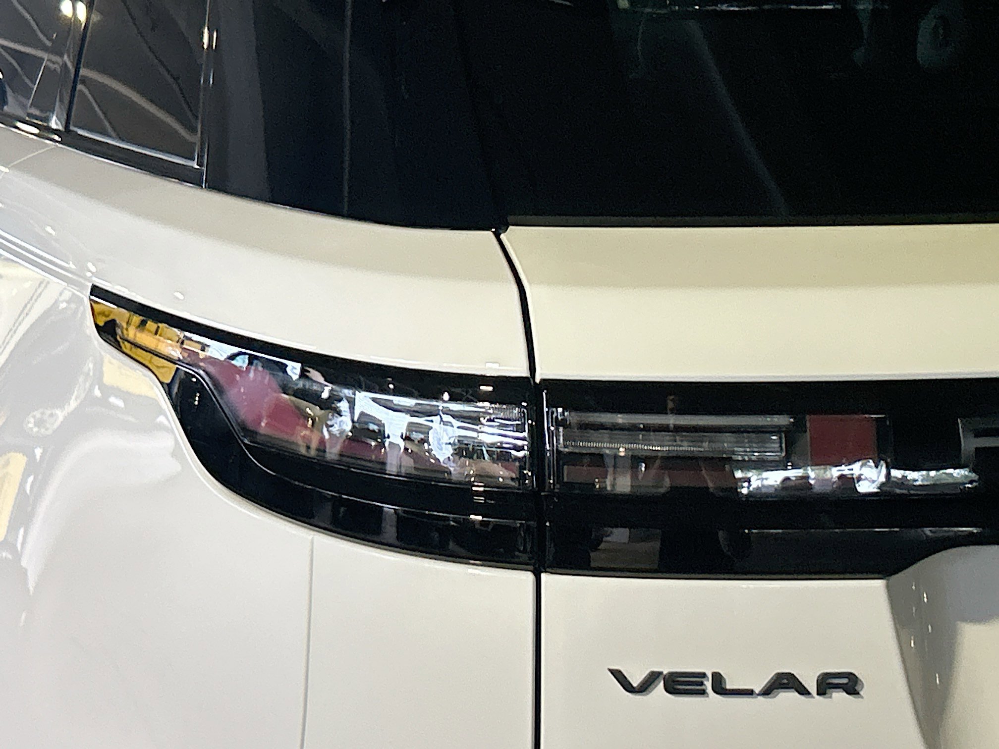 New 2026 Land Rover Range Rover Velar Dynamic SE image 7