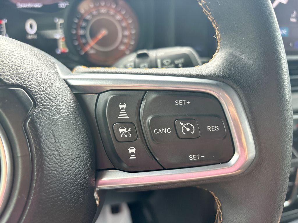 Used 2024 Jeep Wrangler Unlimited Sahara AWD/4WD image 21