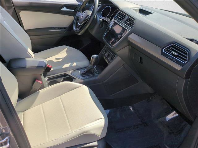Used 2021 Volkswagen Tiguan SE R-Line image 21