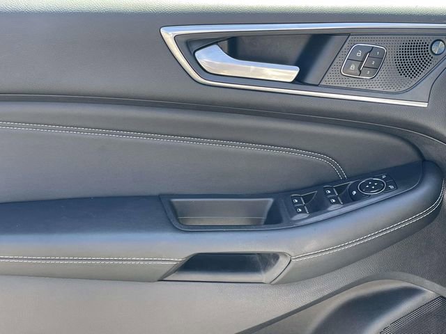 Used 2022 Ford Edge Titanium w/ Equipment Group 301A AWD/4WD image 23