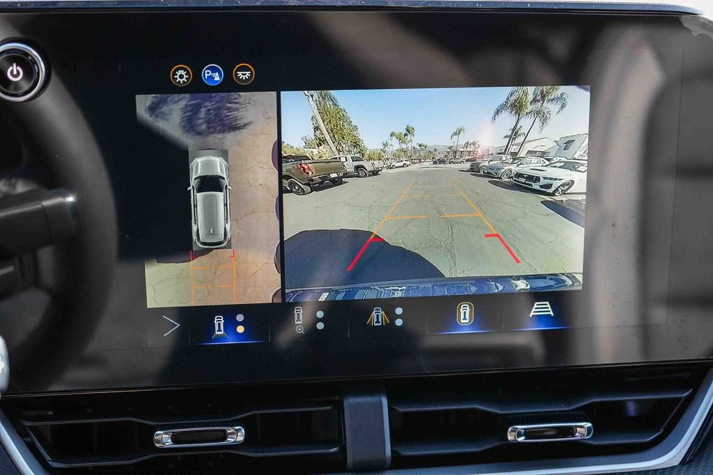 New 2026 Chevrolet Equinox LT w/ Convenience Package II FWD image 23