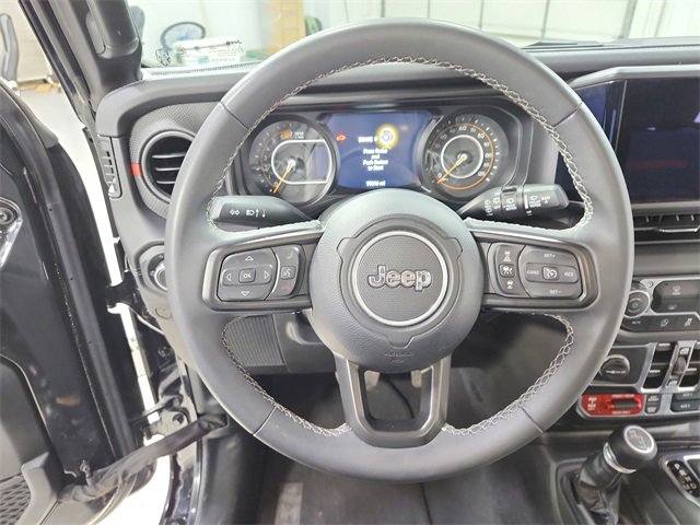 Used 2025 Jeep Wrangler Unlimited Rubicon image 21