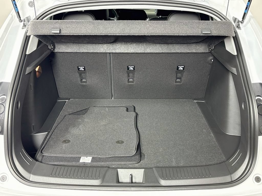 New 2026 Chevrolet Trax LT w/ Driver Confidence Package FWD image 24