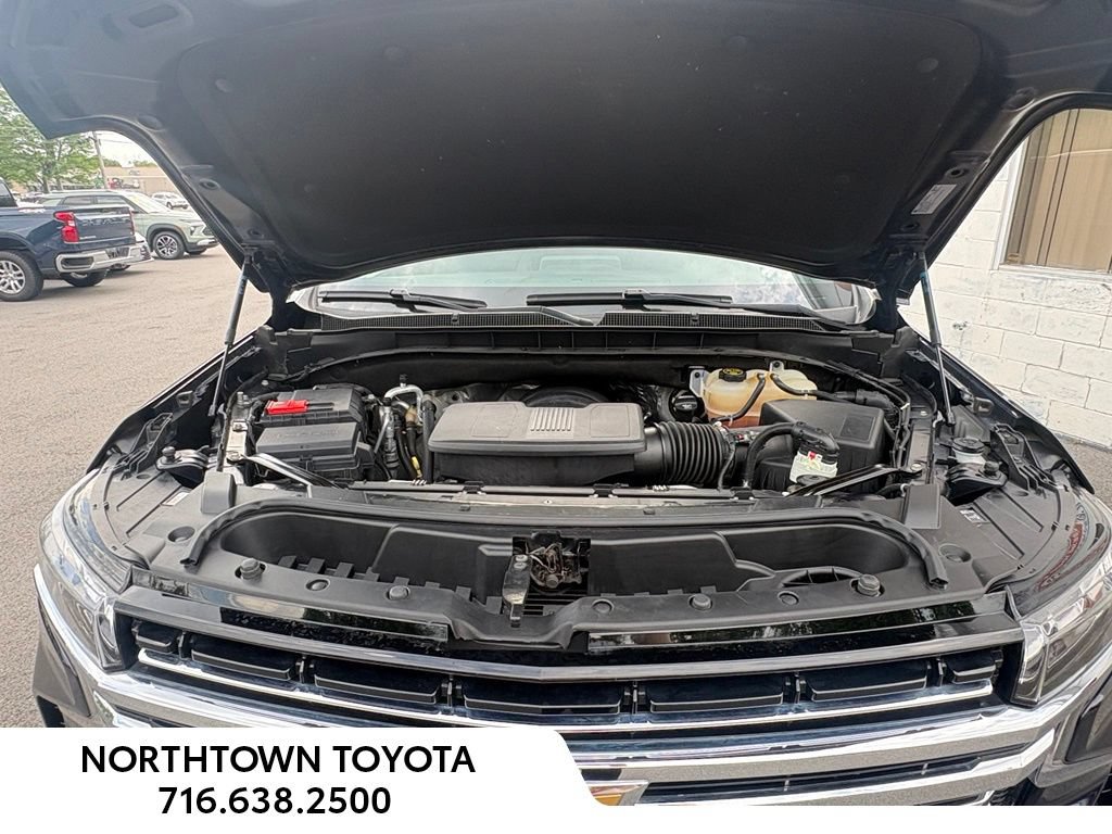 Used 2022 Chevrolet Tahoe LT w/ Luxury Package AWD/4WD image 15
