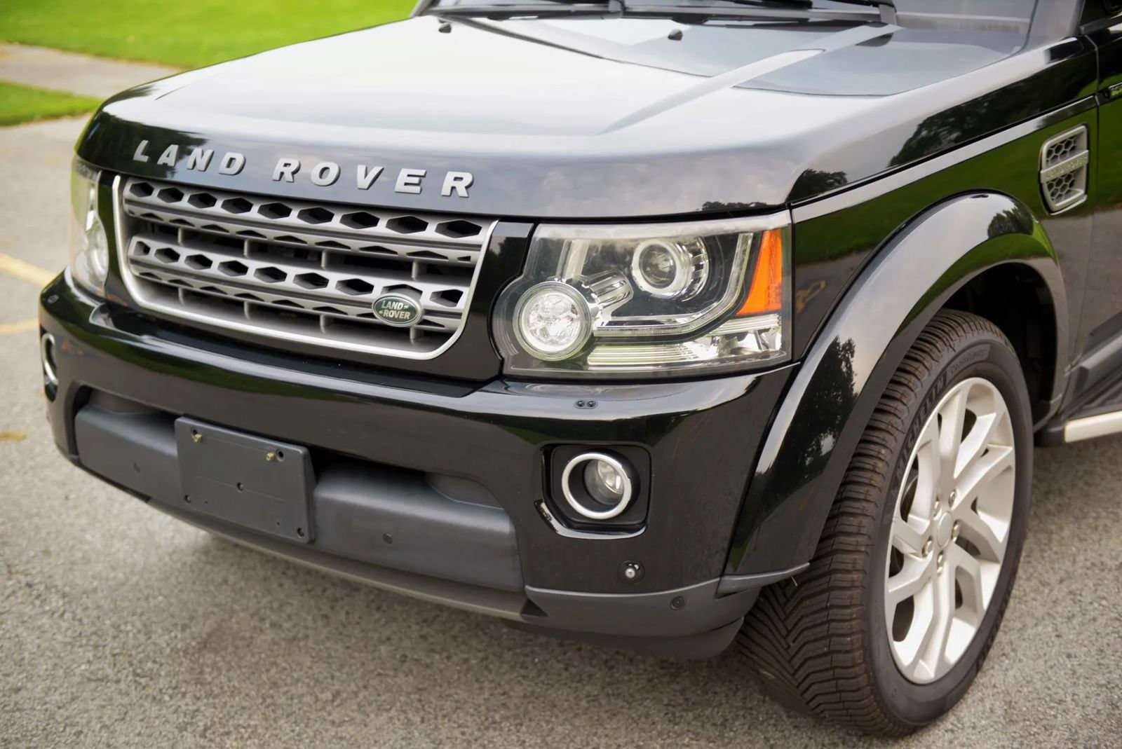Used 2016 Land Rover LR4 HSE Silver Edition AWD/4WD image 30