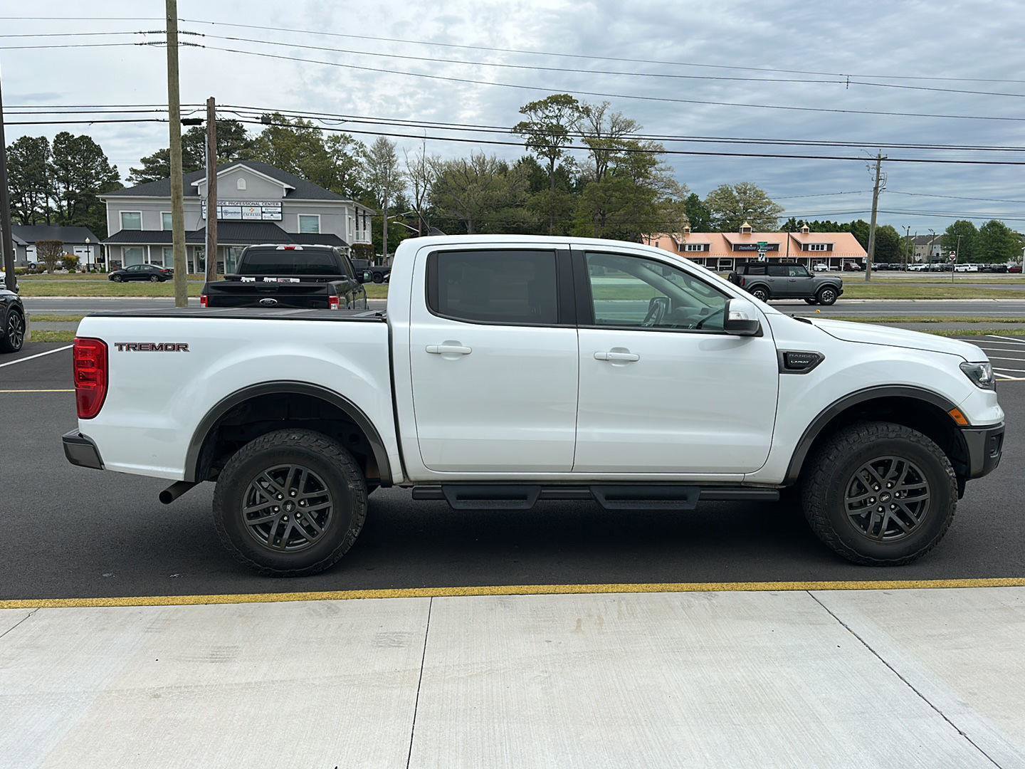 Used 2022 Ford Ranger Lariat w/ Tremor Off-Road Package AWD/4WD image 4