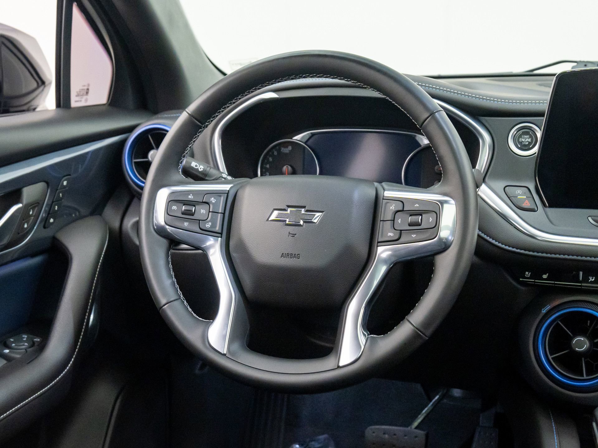 Used 2023 Chevrolet Blazer RS w/ Driver Confidence II Package image 12