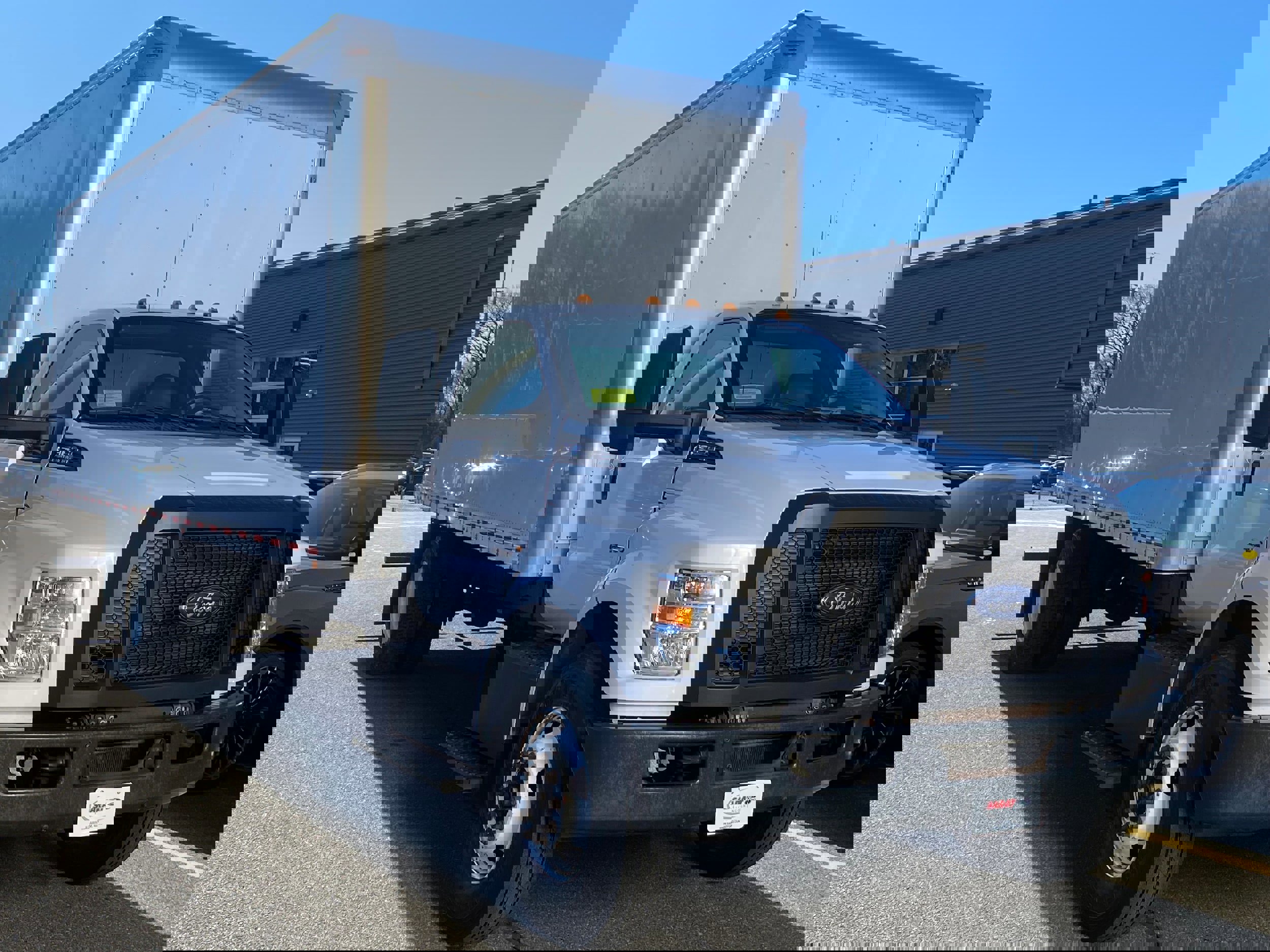 Used 2019 Ford F650 2WD Regular Cab Super Duty image 2