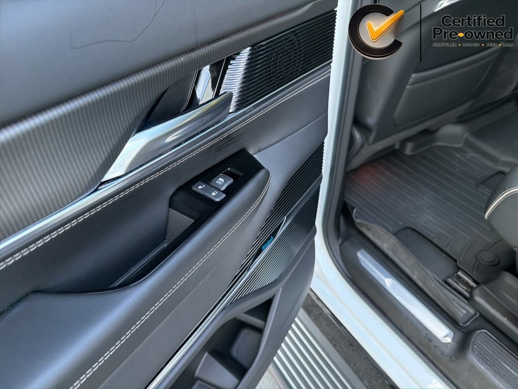 Certified 2023 Jeep Grand Wagoneer Series II AWD/4WD image 52