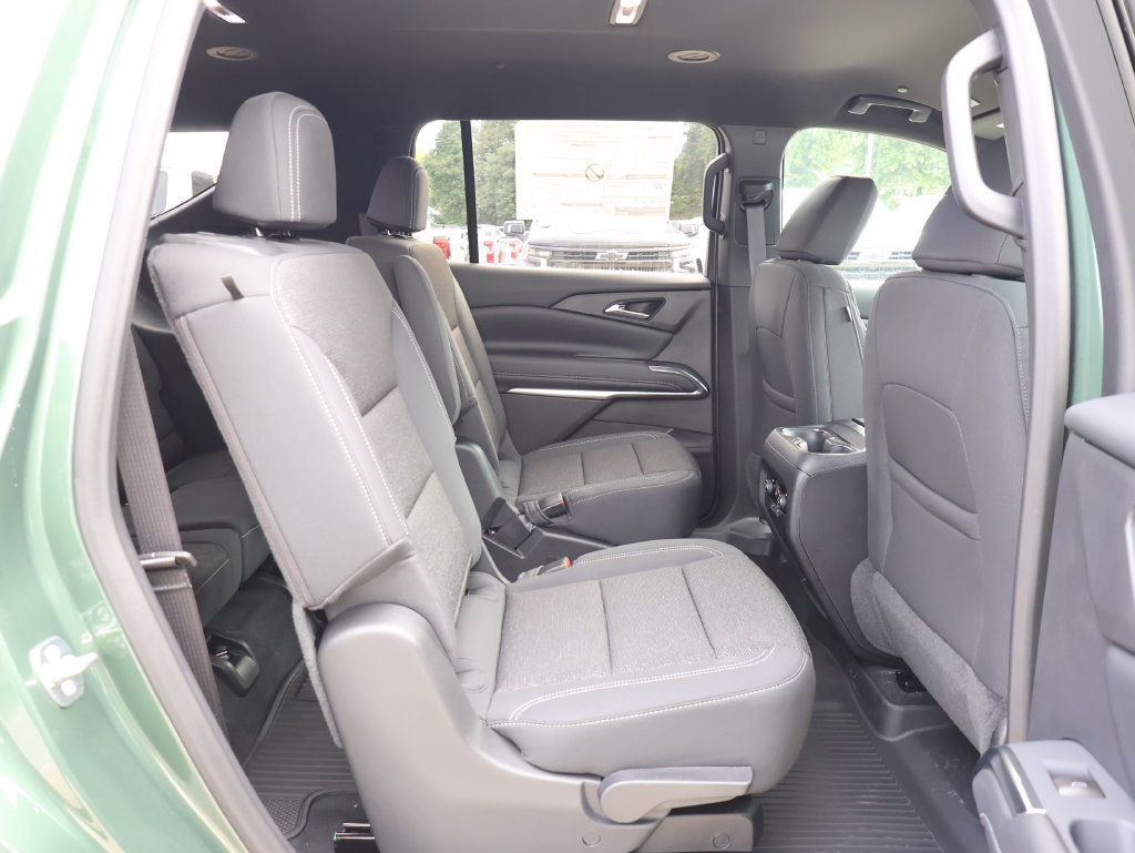 New 2027 Chevrolet Traverse LT w/ Driver Confidence Package FWD image 33