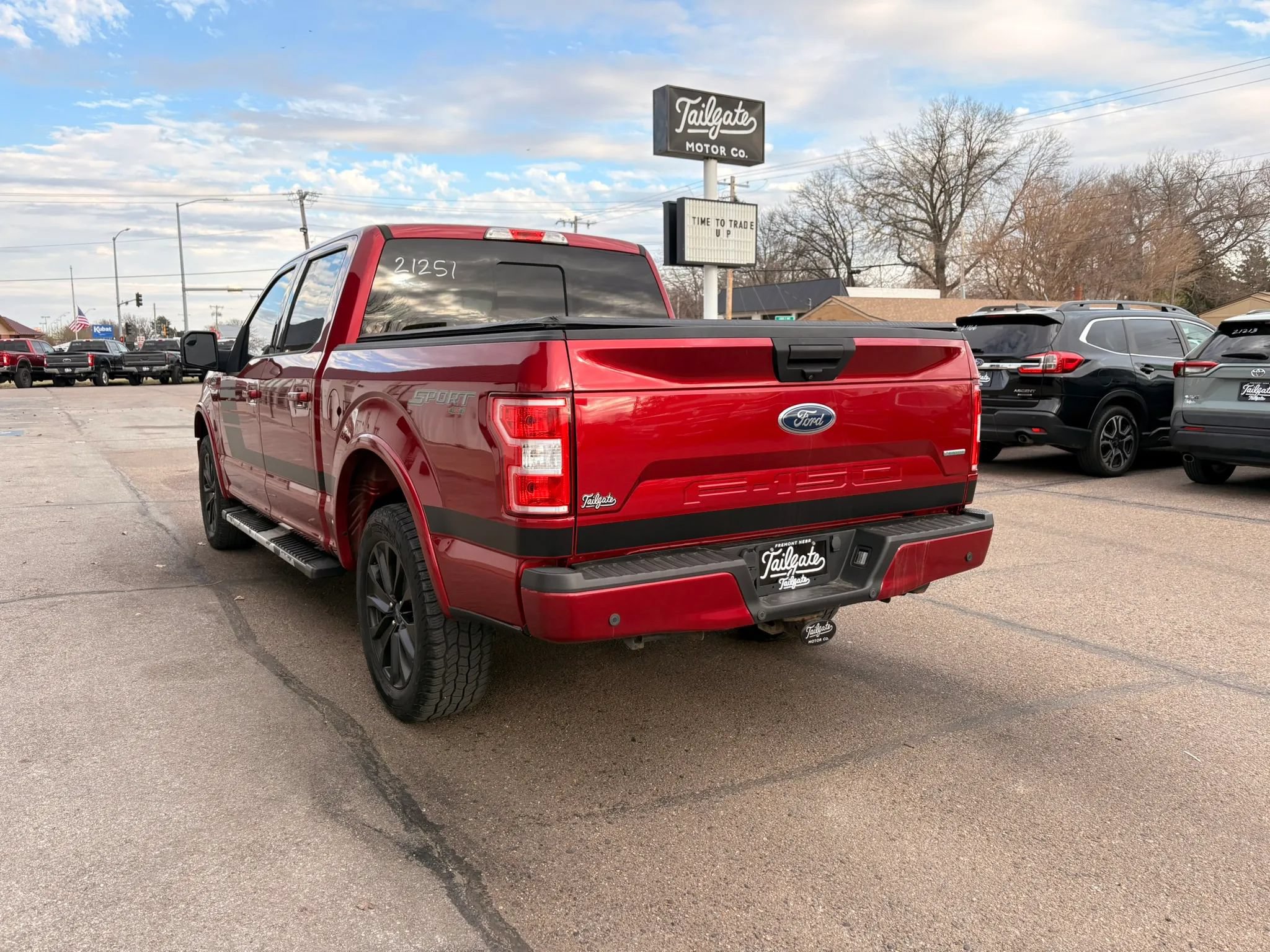 Used 2019 Ford F150 XLT w/ Equipment Group 302A Luxury AWD/4WD image 5