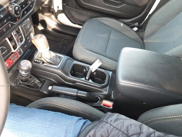 Used 2024 Jeep Wrangler Willys image 29