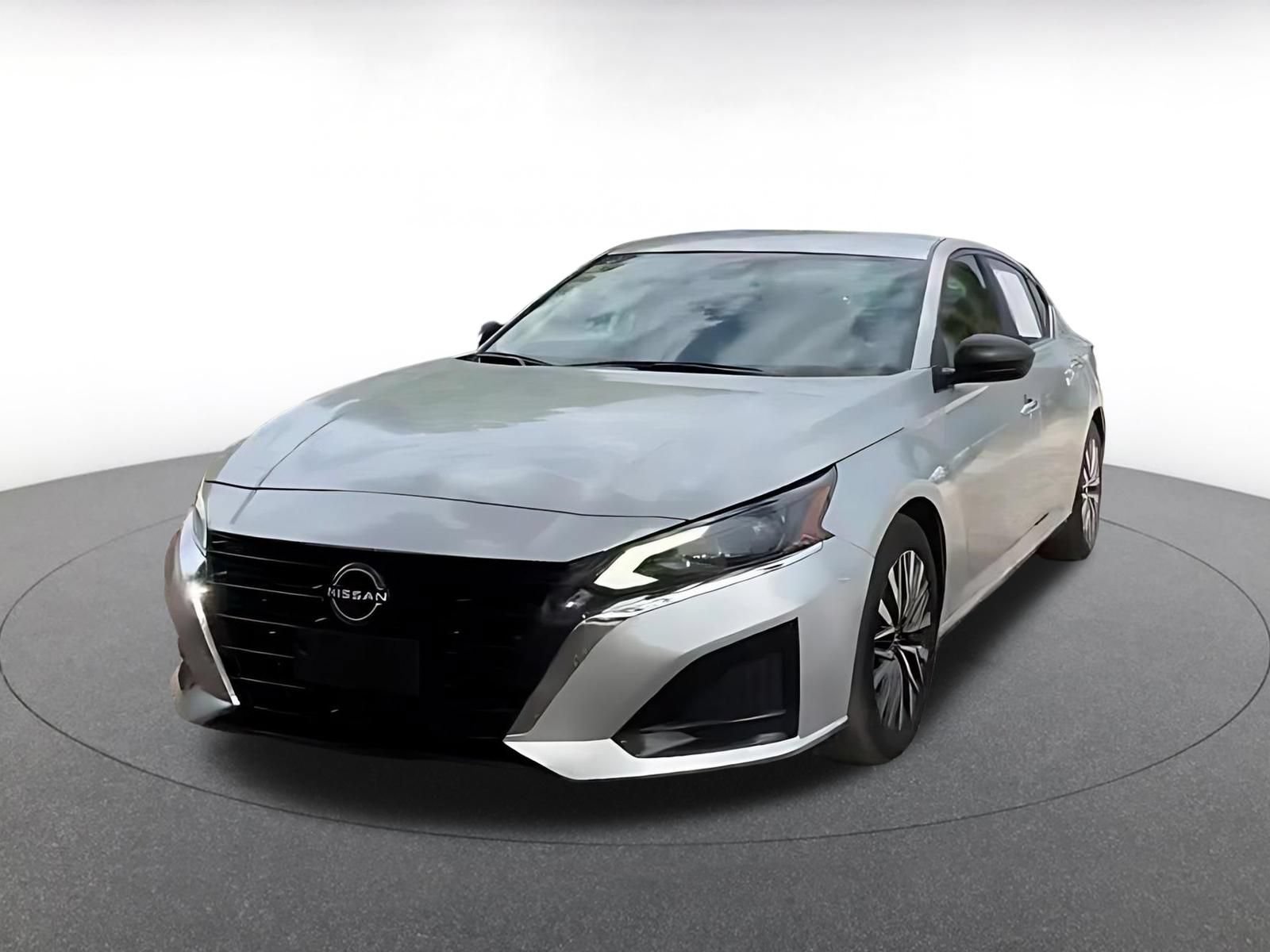 Used 2025 Nissan Altima 2.5 SV FWD image 7