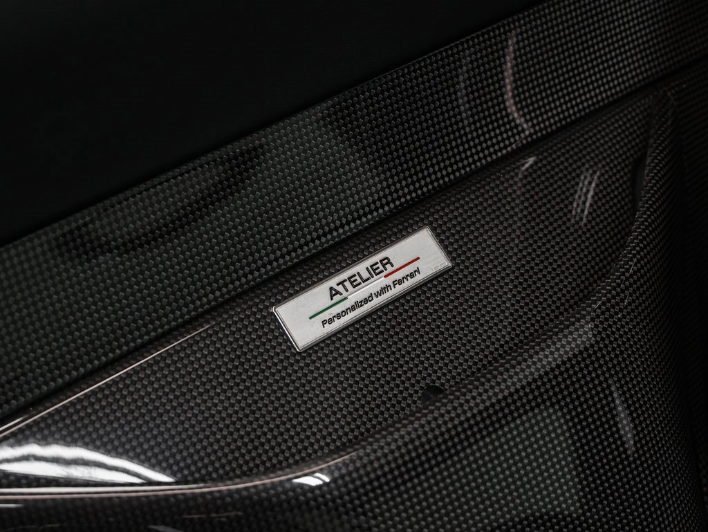 Used 2023 Ferrari SF90 Spider image 24