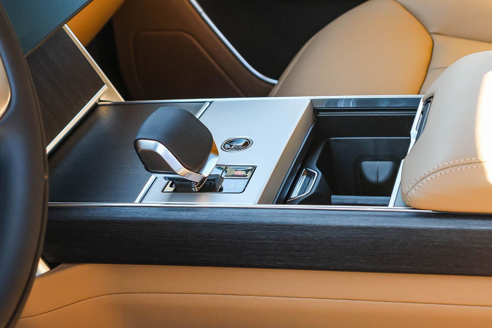 New 2026 Land Rover Range Rover SE image 30