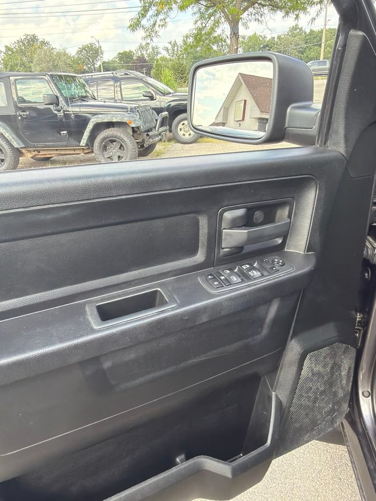 Used 2021 RAM 1500 Express w/ Wheel & Sound Group AWD/4WD image 9