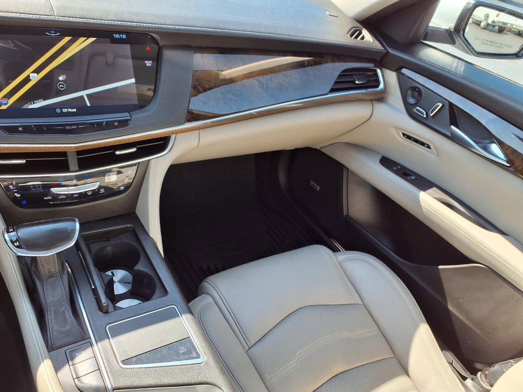 Used 2018 Cadillac CT6 Luxury RWD image 4